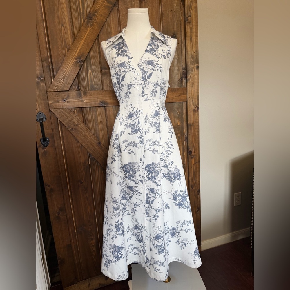 Aakaa Wmn Floral Print Maxi Dress Collar Sleeveless Open Back White/BlueGray LG